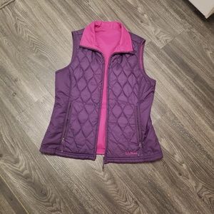 Reversible puffy vest